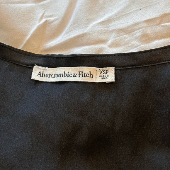 Abercrombie XS petite black satin wrap dress - Picture 3 of 3
